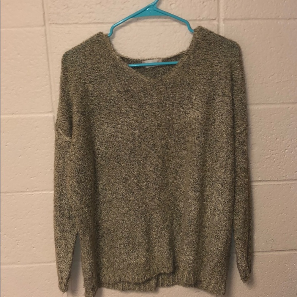 altard state sweater! in GREAT condition